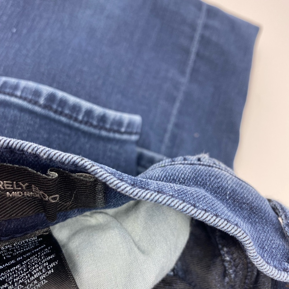 Women’s Express stretch jeans size 2R - Picture 6 of 11